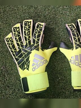 Goalkeeper Gloves Adidas Size 8